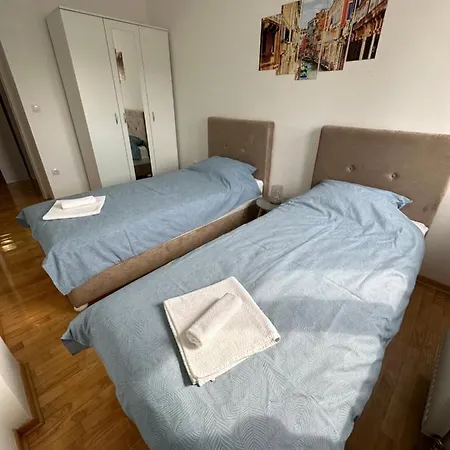 Appartamento Nis Apartment *