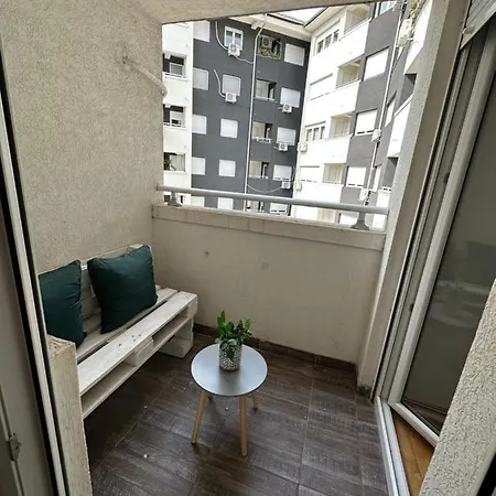 Appartamento Nis Apartment